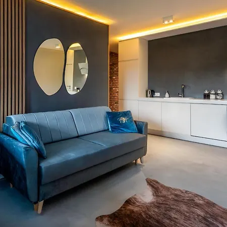 Premium For Jewish Quarter & Old Town Pool *