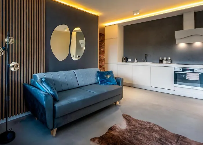 Premium For Jewish Quarter & Old Town Pool *